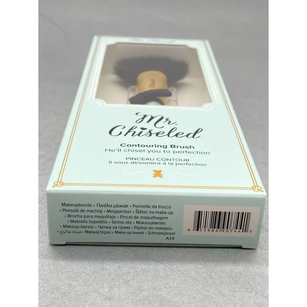 Too Faced Mr. Chiseled Contouring Brush